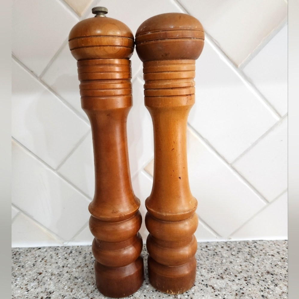 MCM Mid Century Modern Wooden Salt And Pepper Set
